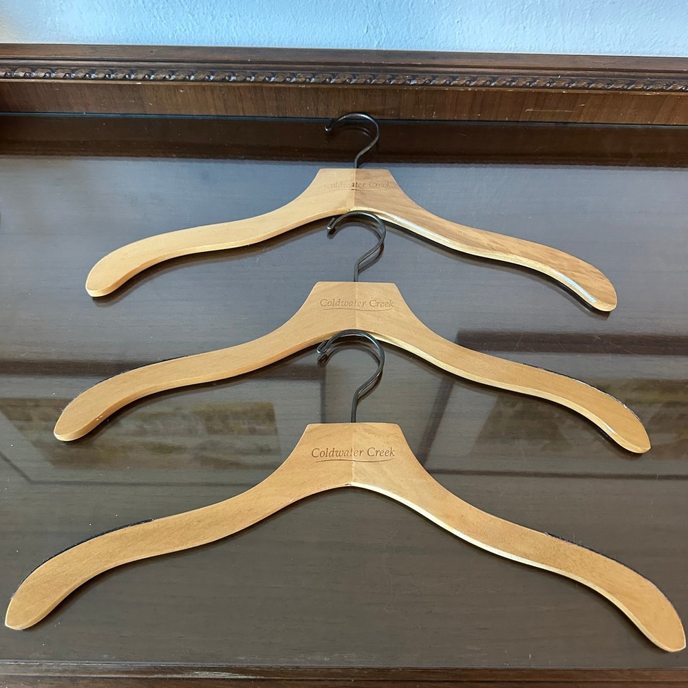 Coldwater Creek Set of 3 Wooden Coat Hangers Contoured Non-Slip 17 Inch Wide